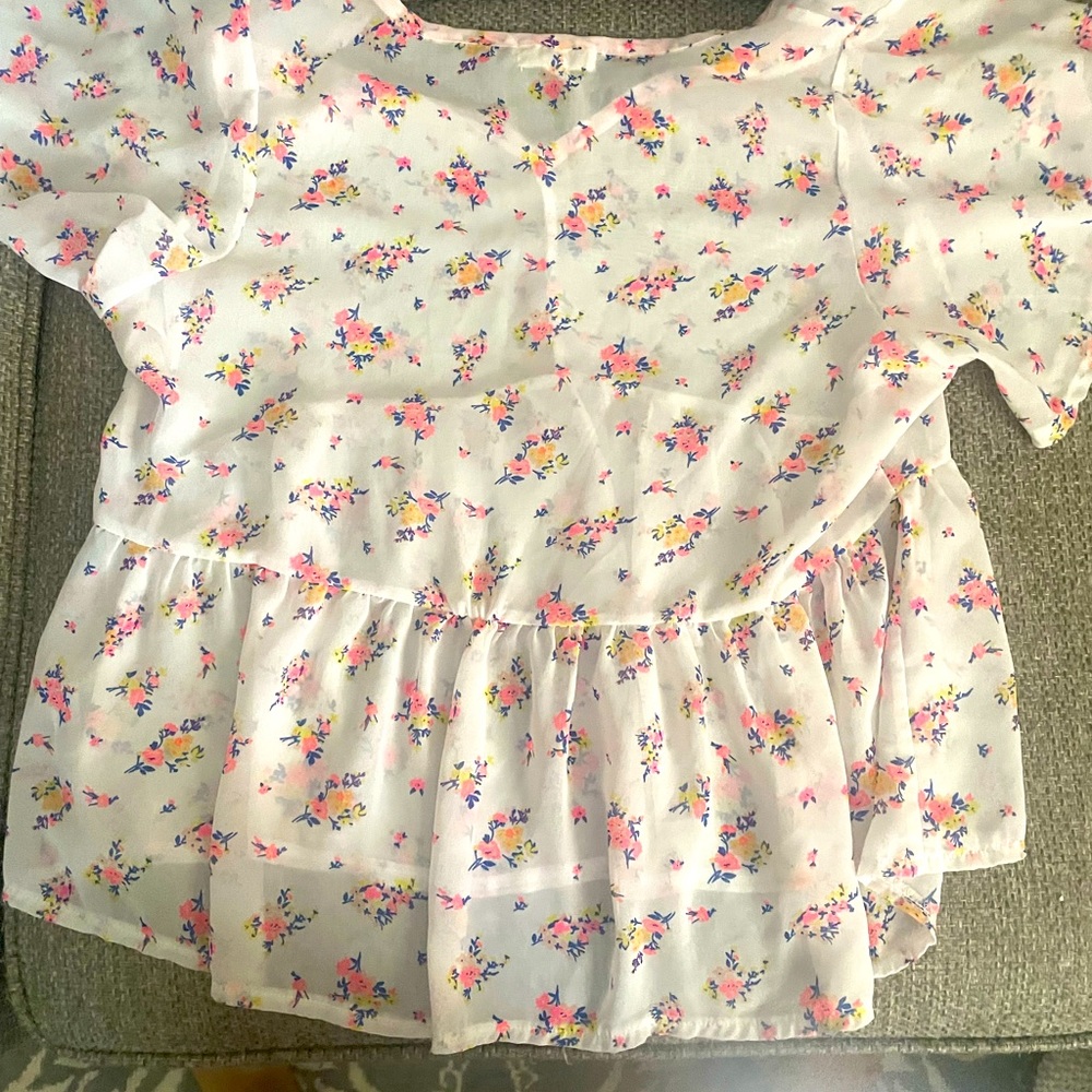 Love and Joy floral float top